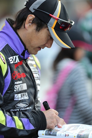 加藤寬規（エヴァRT初号機アップルMP4-12C）