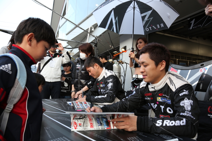 REITO MOLA GT-R （本山哲／関口雄飛組）