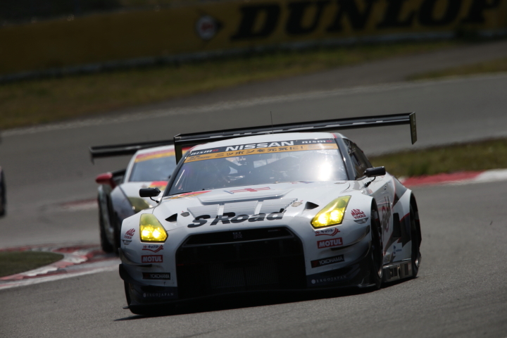 S Road NDDP GT-R（星野一樹／佐々木大樹組）