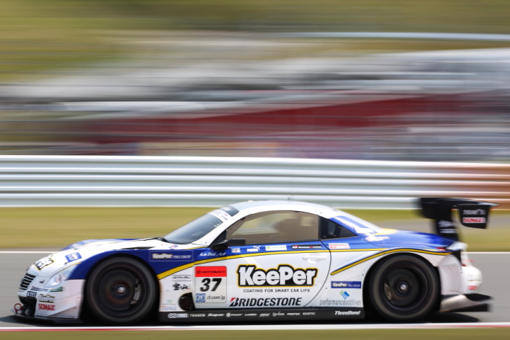 KeePer TOM'S SC430（伊藤大輔／アンドレア・カルダレッリ組）