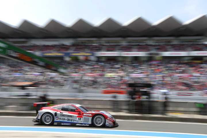 ウイダー モデューロ HSV-010（山本尚貴／フレデリック・マコヴィッキィ組）