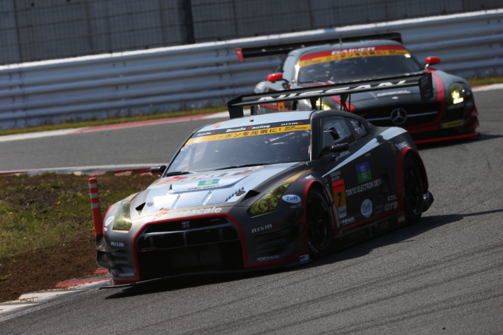 OGT Bonds Racing GT-R（イゴール・スシュコ／井出有冶組）