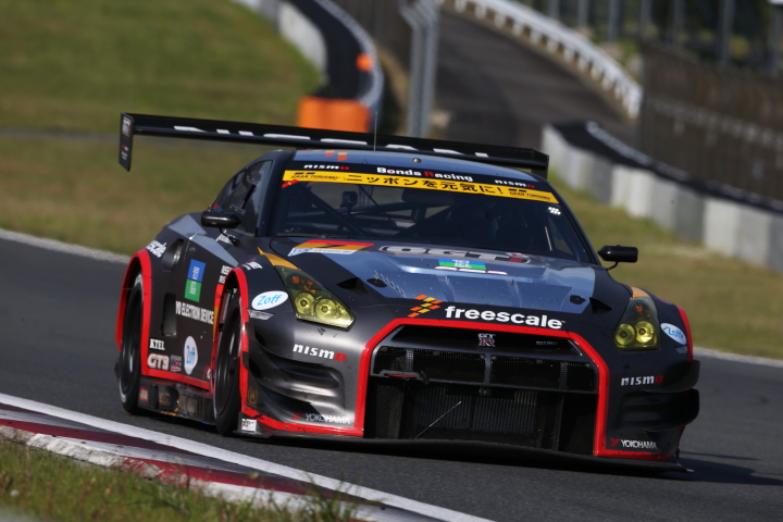 OGT Bonds Racing GT-R（イゴール・スシュコ／井出有冶組）