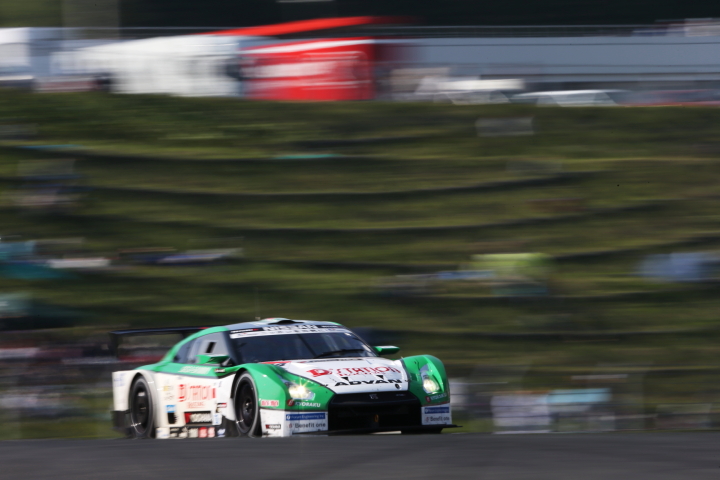 D'station ADVAN GT-R（安田裕信／ミハエル・クルム組）
