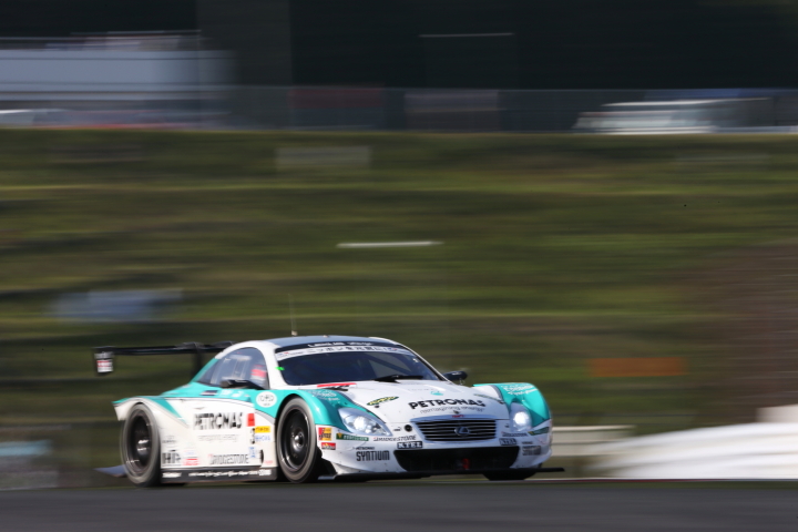 PETRONAS TOM'S SC430（中嶋一貴／ジェームス・ロシター組）