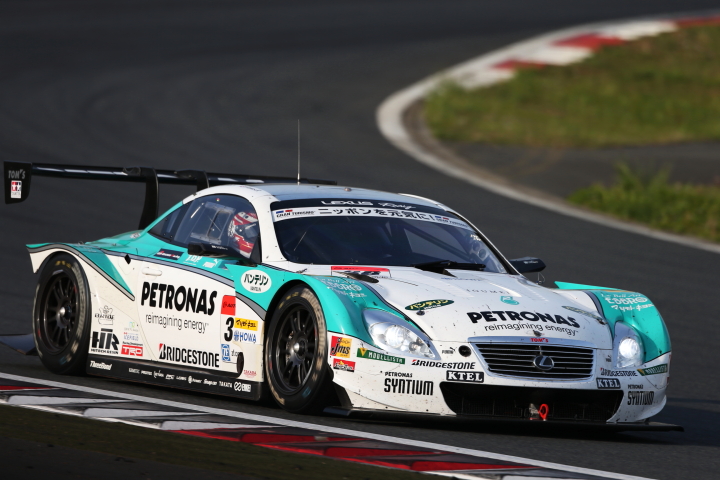 PETRONAS TOM'S SC430（中嶋一貴／ジェームス・ロシター組）