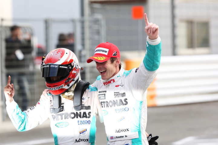 GT500クラスで優勝した中嶋一貴／ジェームス・ロシター組（PETRONAS TOM'S SC430）