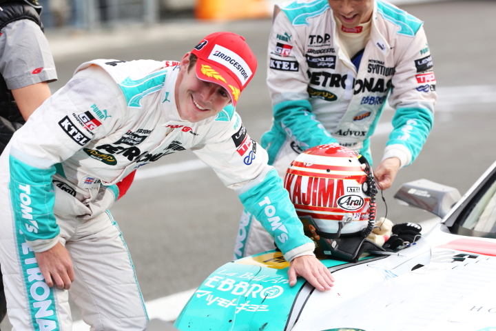 GT500クラスで優勝した中嶋一貴／ジェームス・ロシター組（PETRONAS TOM'S SC430）