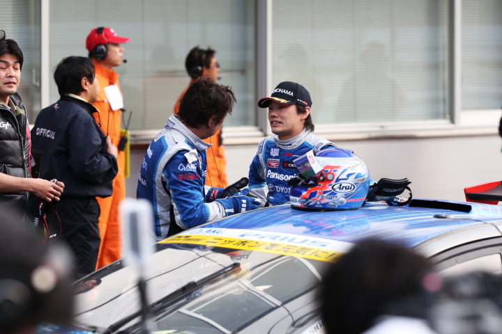 GT300クラス優勝の新田守男／嵯峨宏紀組（Panasonic apr PRIUS GT）