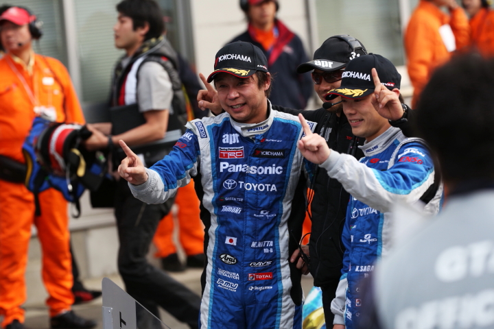GT300クラス優勝の新田守男／嵯峨宏紀組（Panasonic apr PRIUS GT）