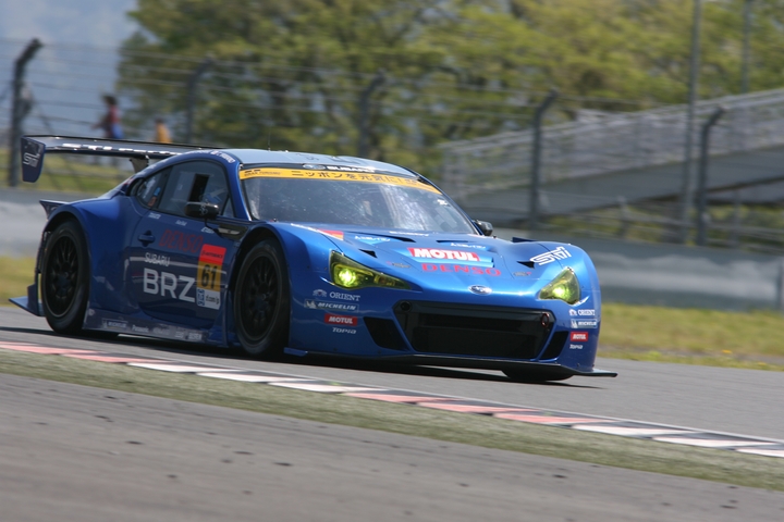 GT300クラスポールポジションはSUBARU BRZ R&D SPORT（山野哲也／佐々木孝太組）