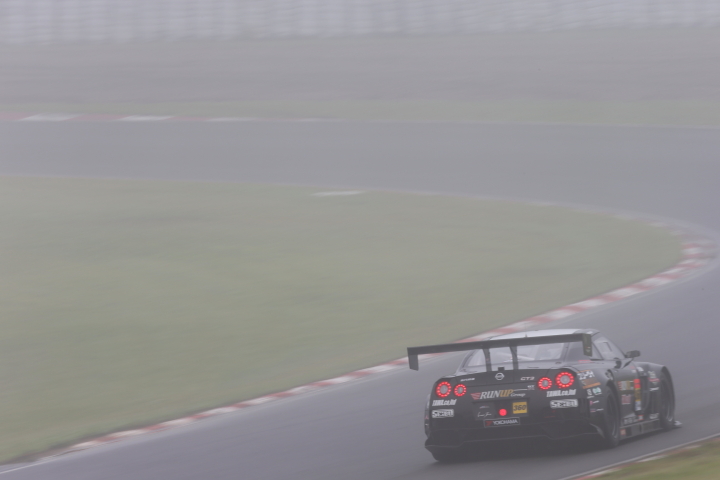 公式練習: RUN UP GROUP GT-R（白坂卓也／田中篤組）