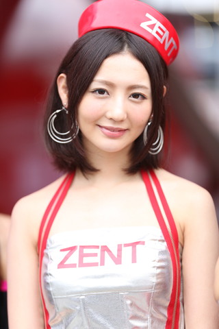 予選日ピットウォーク: レースクイーン