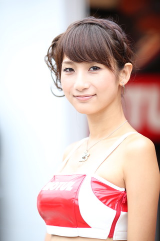 予選日ピットウォーク: レースクイーン