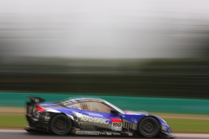 ノックアウト予選: RAYBRIG HSV-010（伊沢拓也／小暮卓史組）