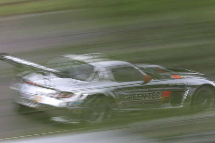 フリー走行: グリーンテック SLS AMG GT3（和田久／城内政樹組）