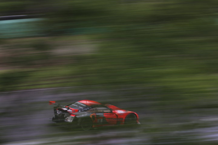 フリー走行: ARTA HSV-010 （ラルフ・ファーマン／松浦孝亮組）