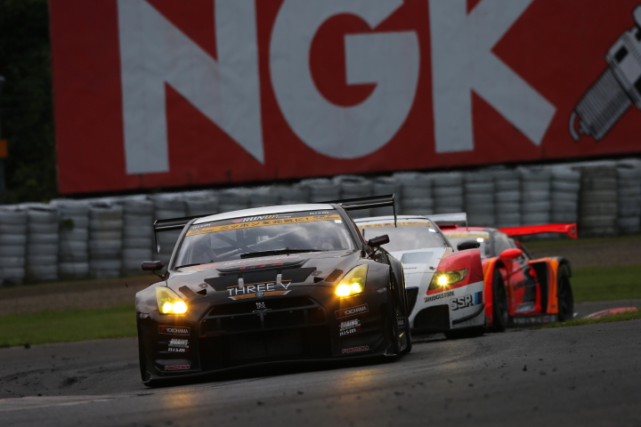 決勝: RUN UP GROUP GT-R（白坂卓也／田中篤組）