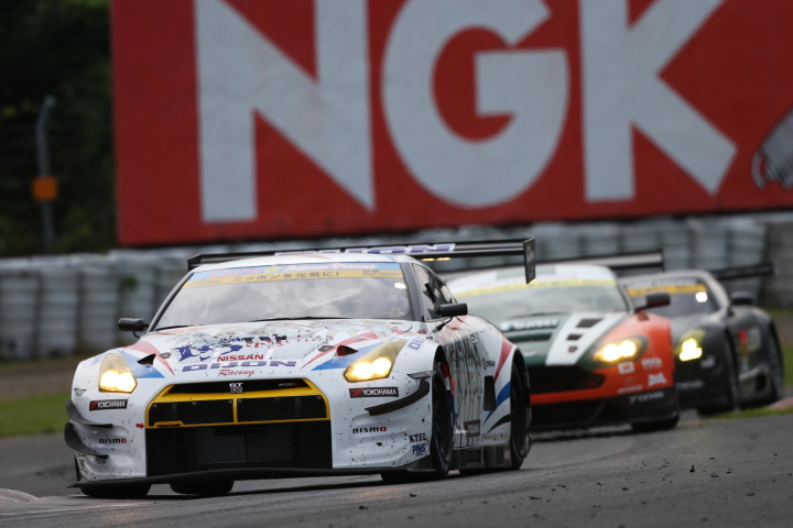 決勝: DIJON Racing IS GT-R（高森博士／千代勝正組）
