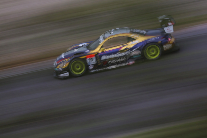 決勝: WedsSport ADVAN SC430（荒聖治／アンドレ・クート組）