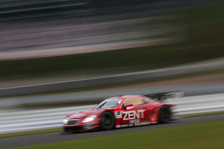 決勝: ZENT CERUMO SC430（立川祐路／平手晃平組）