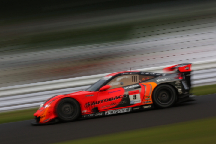 決勝: ARTA HSV-010 （ラルフ・ファーマン／松浦孝亮組）