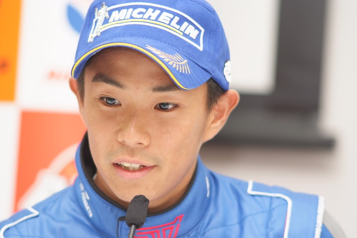 公式予選記者会見: GT300クラスポールシッターの井口卓人（SUBARU BRZ R&D SPORT）