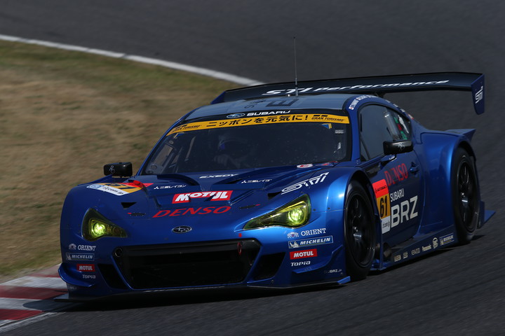 決勝レース: SUBARU BRZ R&D SPORT（山野哲也／佐々木孝太／井口卓人組）