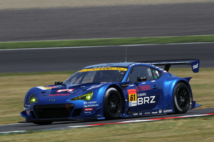 決勝レース: SUBARU BRZ R&D SPORT（山野哲也／佐々木孝太／井口卓人組）