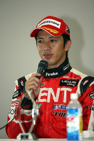 公式予選記者会見: GT500クラスポールポジションの立川祐路（ ZENT CERUMO SC430）