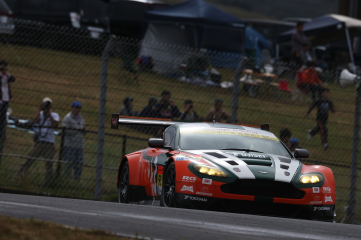 GT300クラス予選3位はExe Aston Martin（加納政樹／安岡秀徒組）