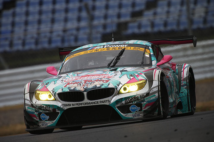 GT300クラス優勝はGSR 初音ミク　BMW（谷口信輝／片岡龍也組）