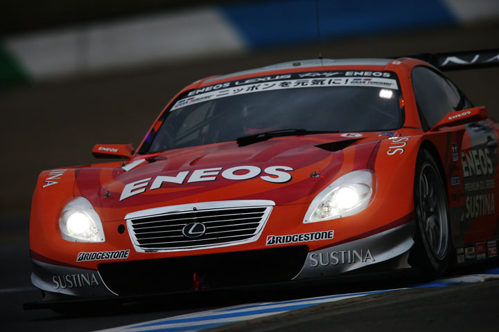 GT500クラスポールポジションは大嶋和也／国本雄資組（ENEOS SUSTINA SC430）