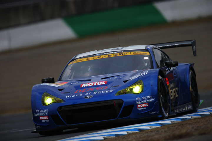 GT300クラスポールポジションは山野哲也／佐々木孝太組（SUBARU BRZ R&D SPORT）
