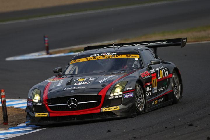 GT300クラス優勝は平中克幸／ビヨン・ビルドハイム組（GAINER DIXCEL SLS）