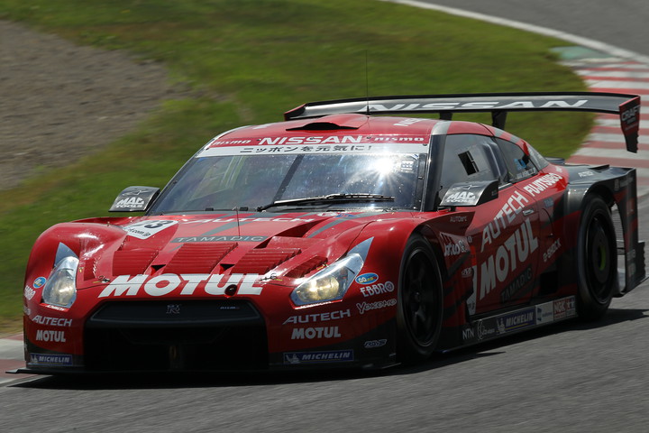 公式テスト鈴鹿: GT500クラス総合2位はMOTUL AUTECH GT-R（柳田真孝／ロニー・クインタレッリ組）