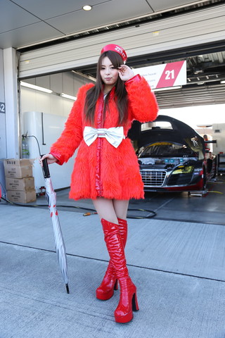 ピットウォーク: レースクイーン