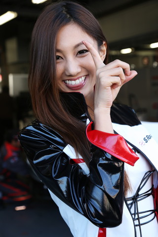 ピットウォーク: レースクイーン