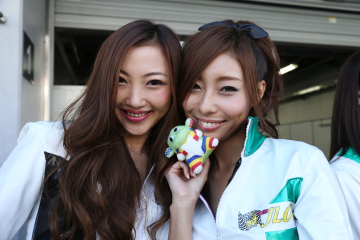 ピットウォーク: レースクイーン