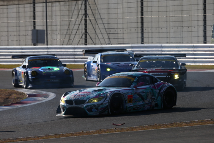 スーパーGT300クラス第1レース決勝: 片岡龍也（GSR 初音ミクBMW）