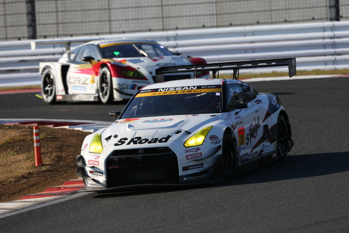 スーパーGT300クラス第1レース決勝: 佐々木大樹（S Road NDDP GT-R）