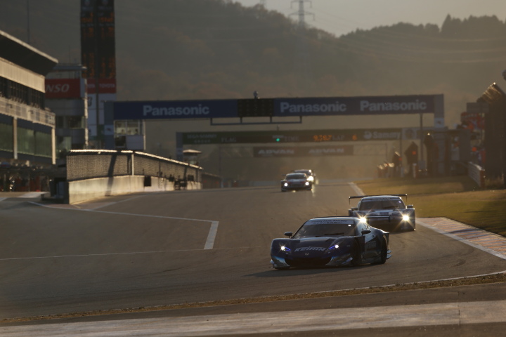 スーパーGT500クラス第1レース決勝: 小暮卓史（RAYBRIG HSV-010）