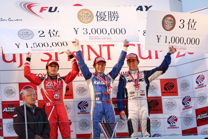 スーパーGT500クラス第1レース決勝: 表彰式:優勝塚越広大、2位立川祐路、3位小暮卓史