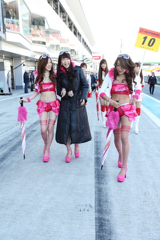 パレード: レースクイーン