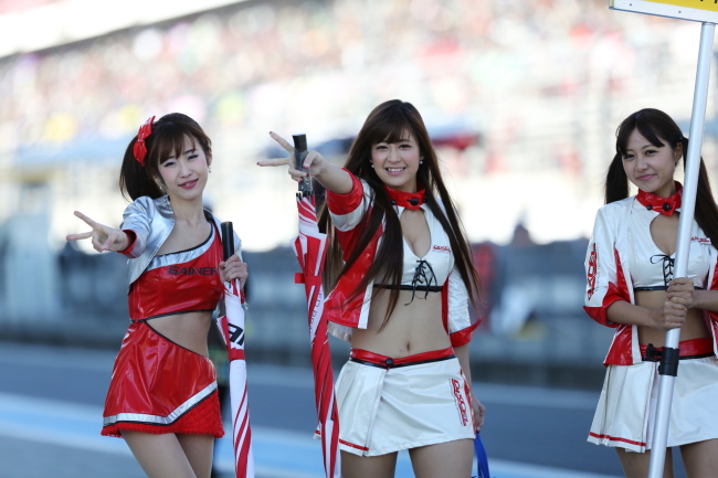 パレード: レースクイーン