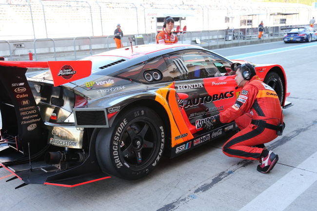 パレード: GT500:ARTA HSV-010（松浦孝亮／ラルフ・ファーマン組）