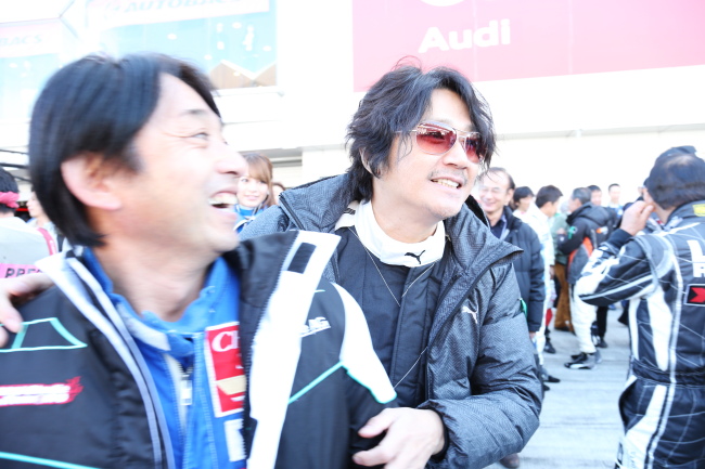 レジェンドカップ: 片山右京、近藤真彦