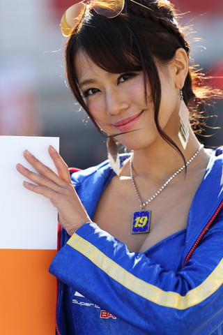 レジェンドカップ: レースクイーン