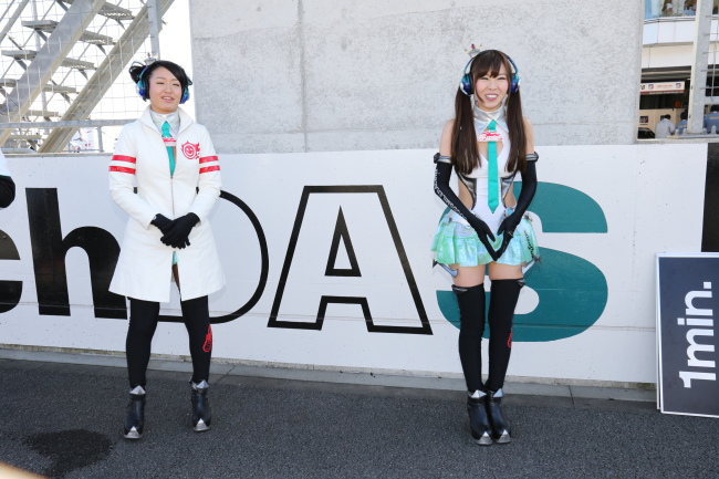 レジェンドカップ: レースクイーン