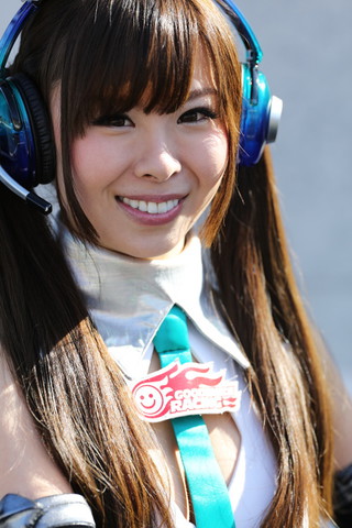 レジェンドカップ: レースクイーン